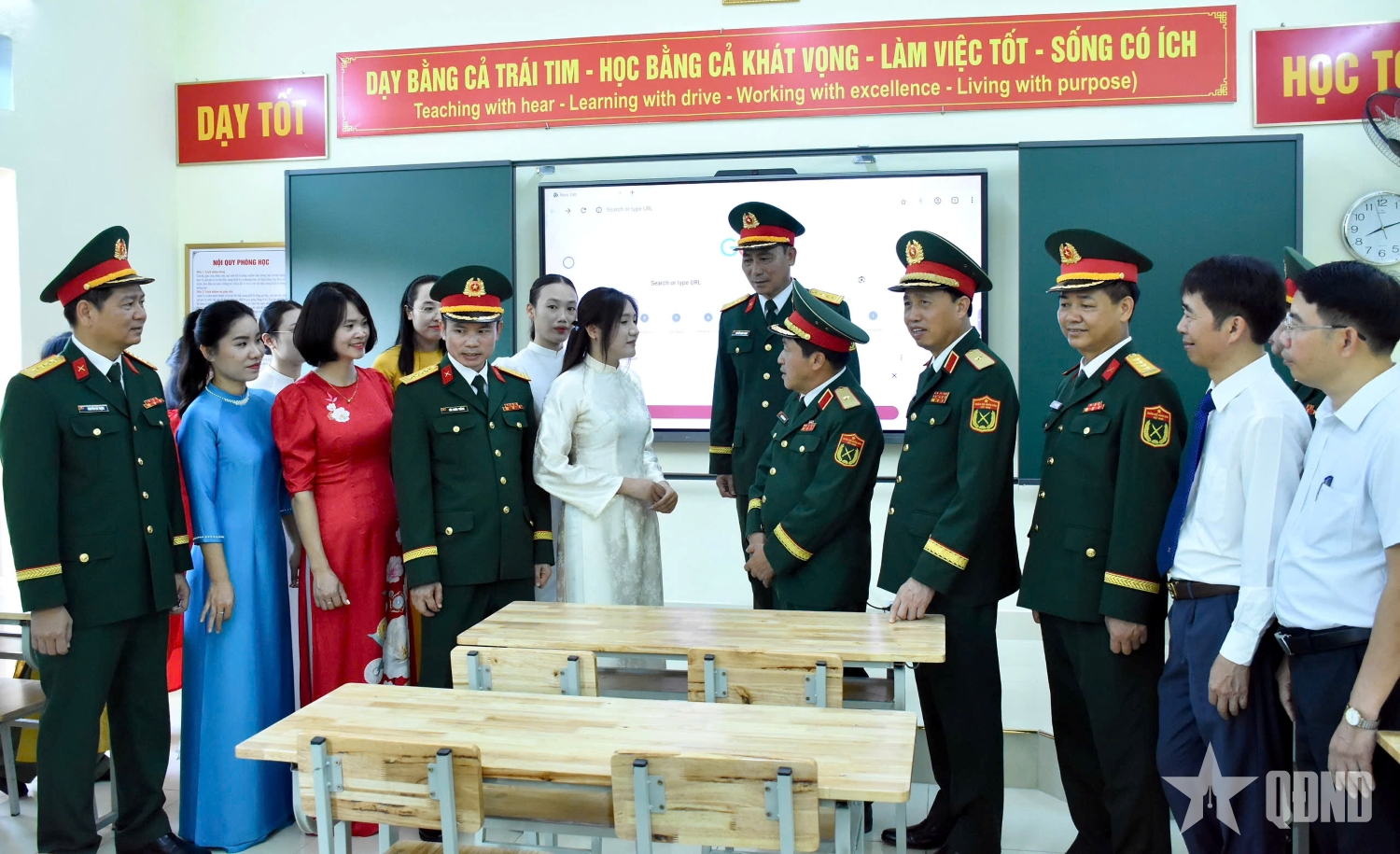 Xây dựng môi trường chuẩn mực cho thiếu sinh quân