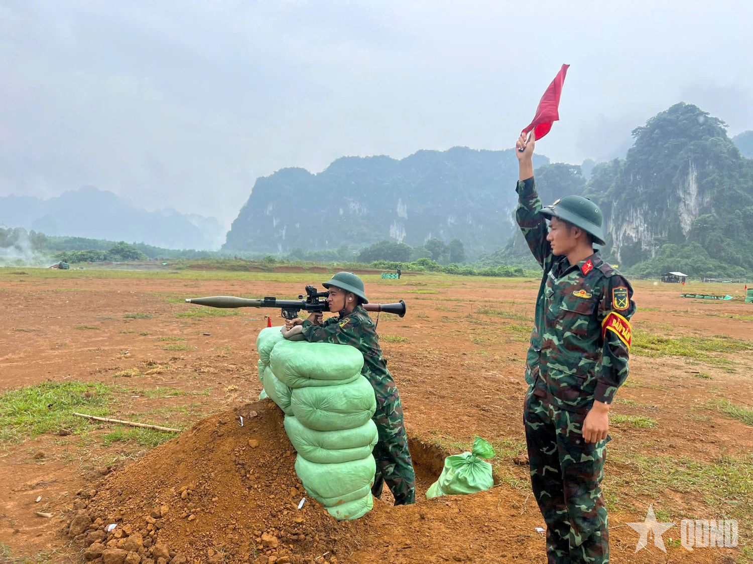 Rèn nghiêm, bắn giỏi ở Trung đoàn 831

