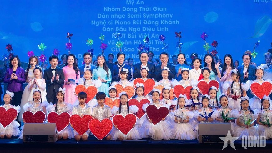 Chủ tịch Quốc hội Trần Thanh Mẫn dự Chương trình “Kết nối yêu thương”