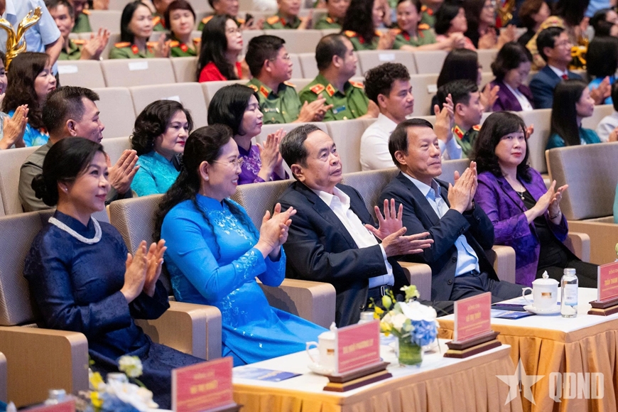 Chủ tịch Quốc hội Trần Thanh Mẫn dự Chương trình “Kết nối yêu thương”