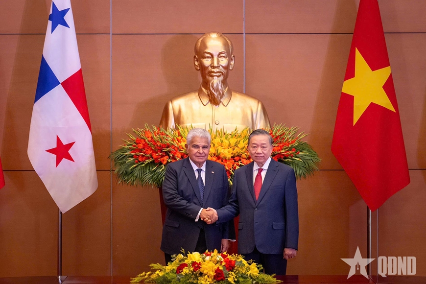 Tổng B&iacute; thư, Chủ tịch nước T&ocirc; L&acirc;m hội đ&agrave;m với Tổng thống Cộng h&ograve;a Panama