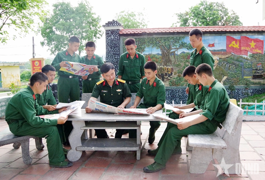 Chế độ, chính sách cho hạ sĩ quan, binh sĩ tại ngũ và thân nhân có gì mới?