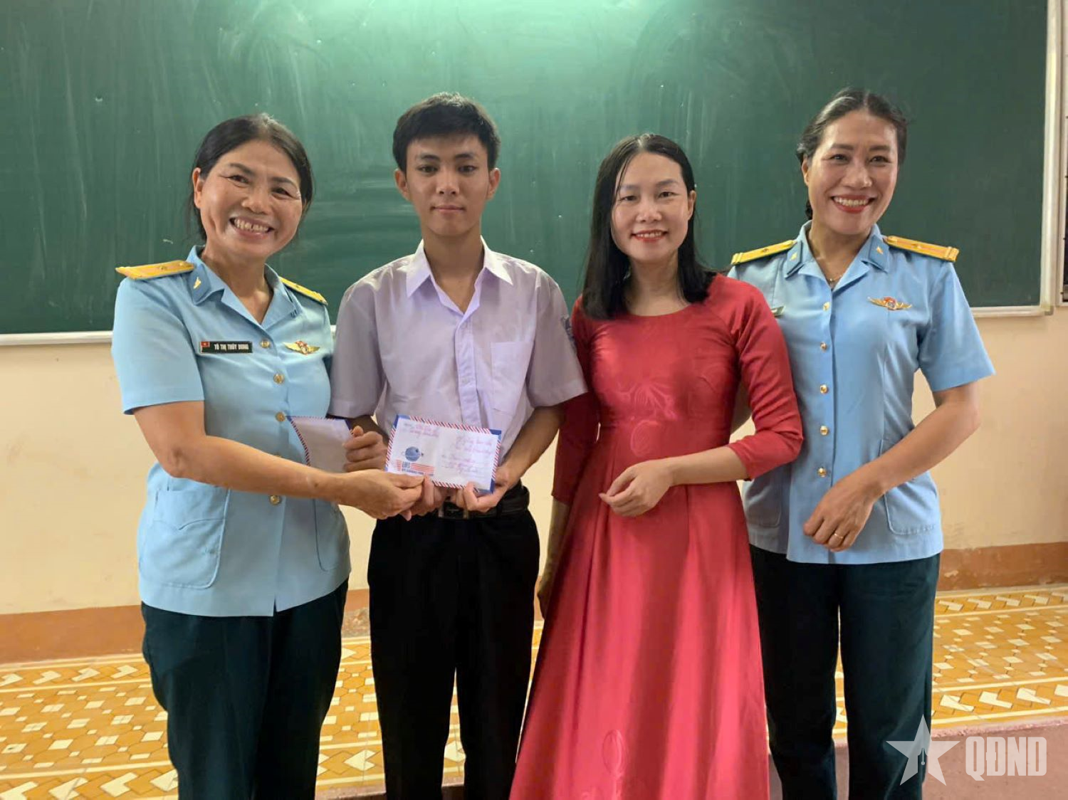 Điểm tựa cho ước mơ đến trường