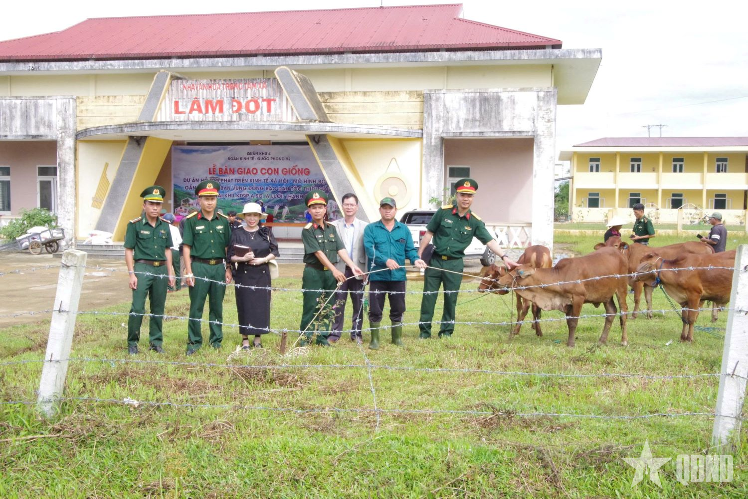 Cách bộ đội giúp nhân dân vùng biên giới thoát nghèo