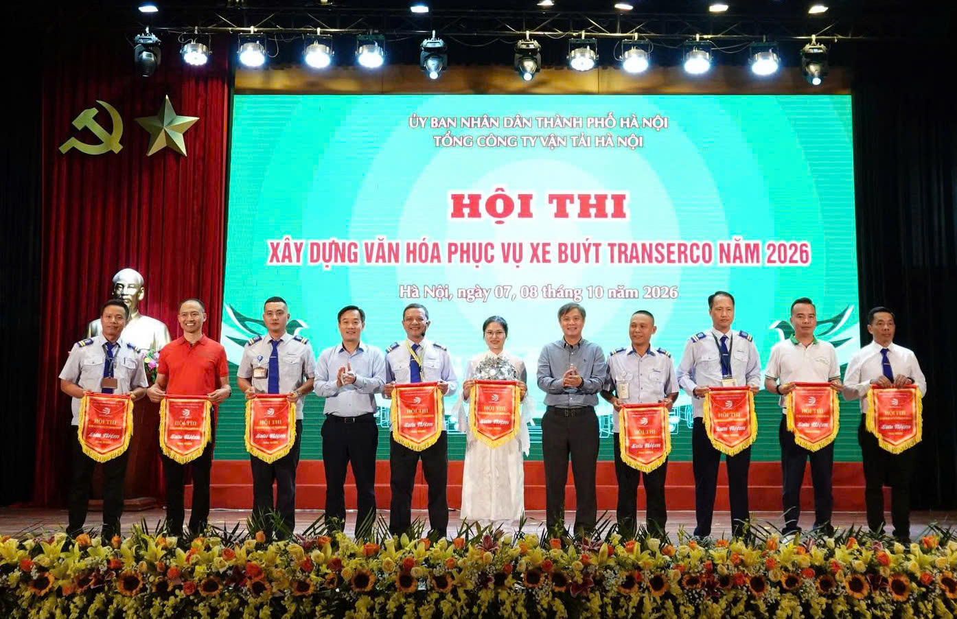 Xây dựng văn hóa xe buýt từ đội ngũ trực tiếp phục vụ hành khách
