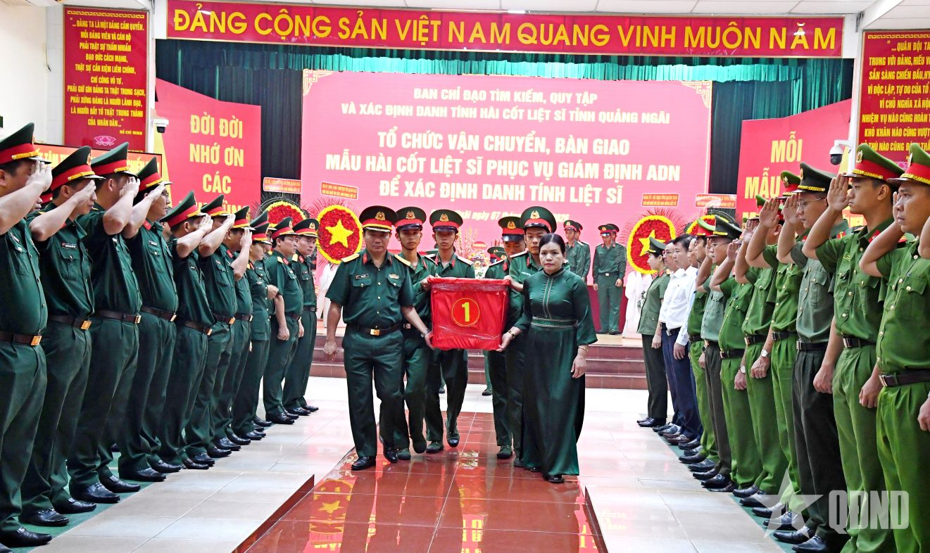 Quảng Ngãi: Vận chuyển, bàn giao 2.219 mẫu hài cốt liệt sĩ phục vụ giám định ADN