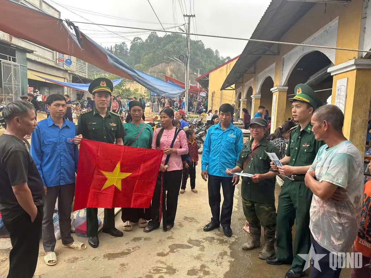 Cùng dân giữ chắc biên cương