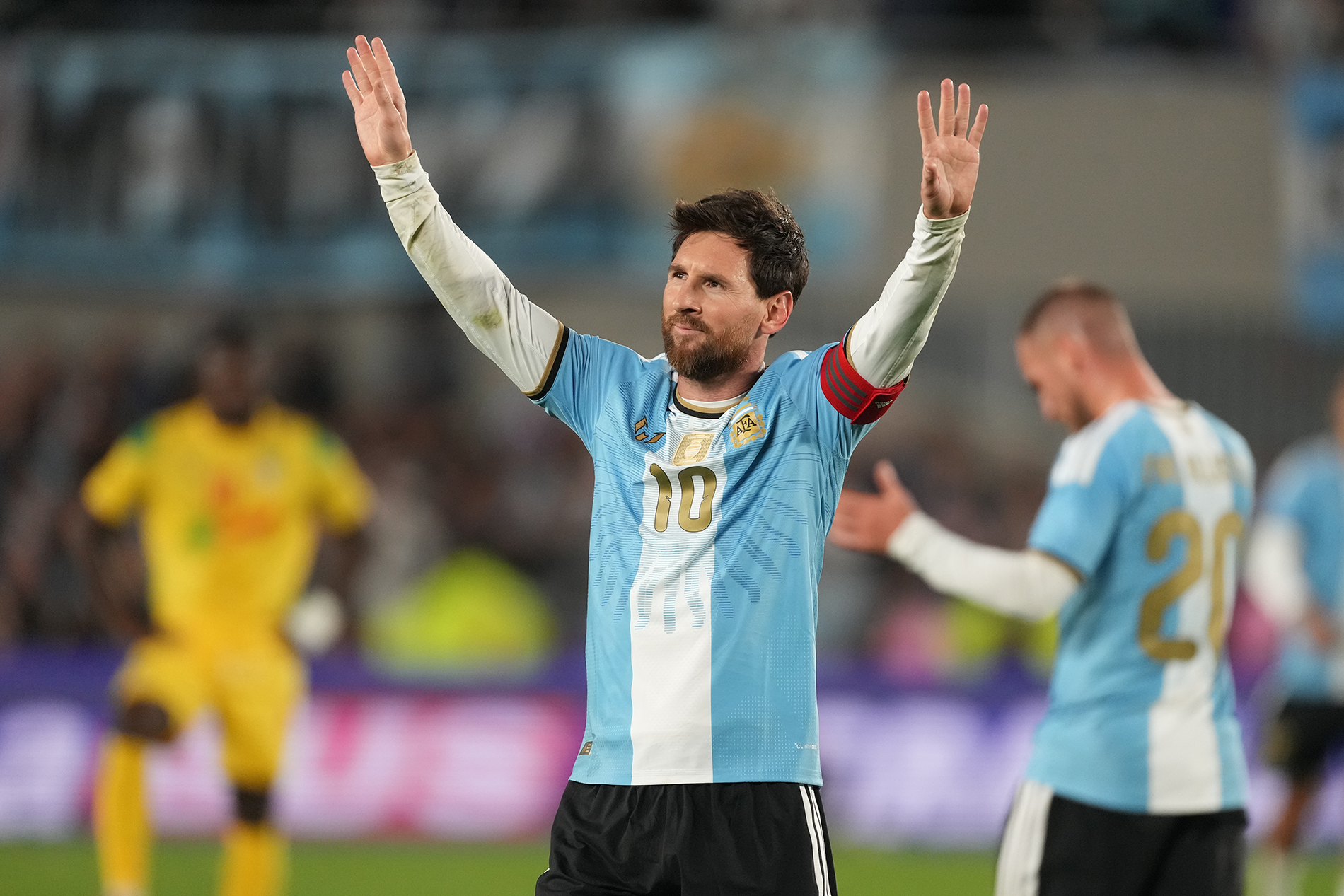 Tin thể thao (9-10): Tương lai của Messi gây chú ý, Đình Bắc khiến cổ động viên lo âu

