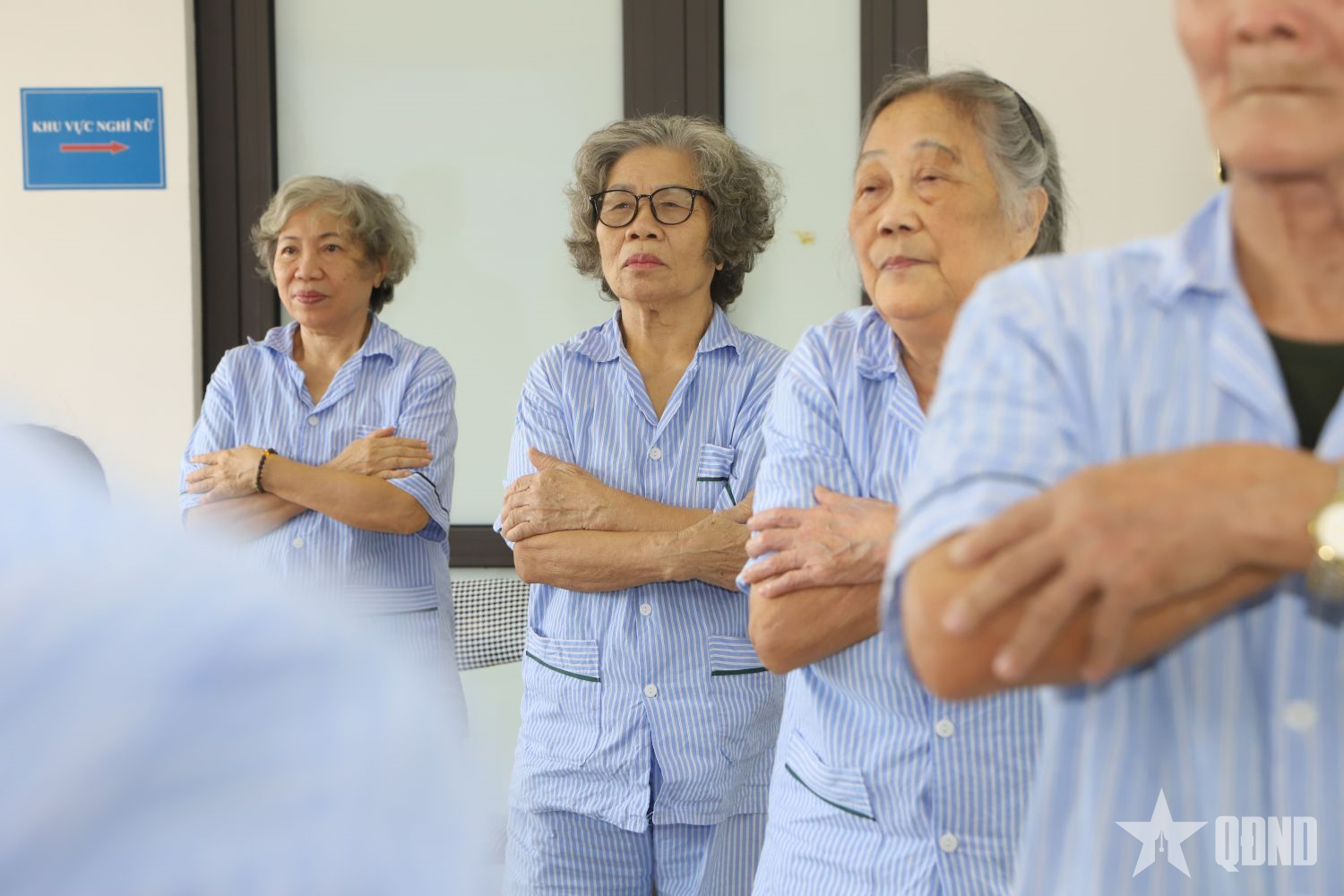 Chăm sóc người cao tuổi tại cộng đồng: Hướng đi từ mô hình thí điểm ở Tây Hồ