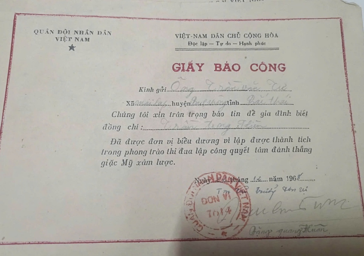 Giấy báo công ghi nhận thành tích của đồng chí Trần Trọng Kiên