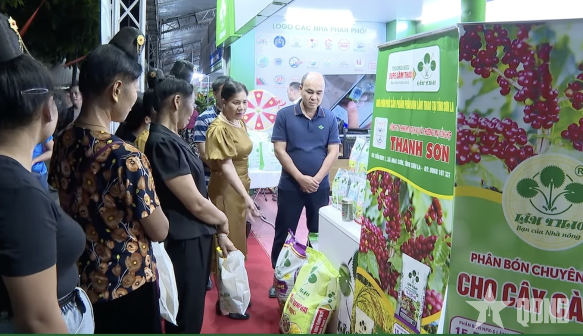 Sôi động Hội chợ hàng công nghiệp nông thôn tiêu biểu tỉnh Sơn La năm 2026