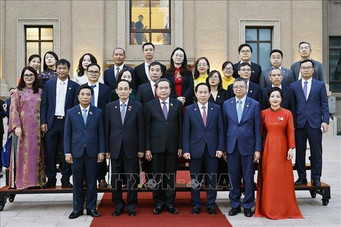Chủ tịch Quốc hội Trần Thanh Mẫn gặp gỡ cộng đồng kiều bào tại Trung Quốc