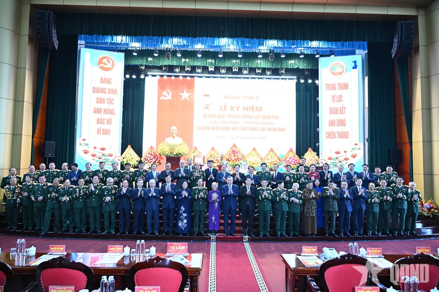 Tổng B&iacute; thư, Chủ tịch nước T&ocirc; L&acirc;m: Tập trung x&acirc;y dựng LLVT Qu&acirc;n khu 2 c&aacute;ch mạng, ch&iacute;nh quy, tinh nhuệ, hiện đại