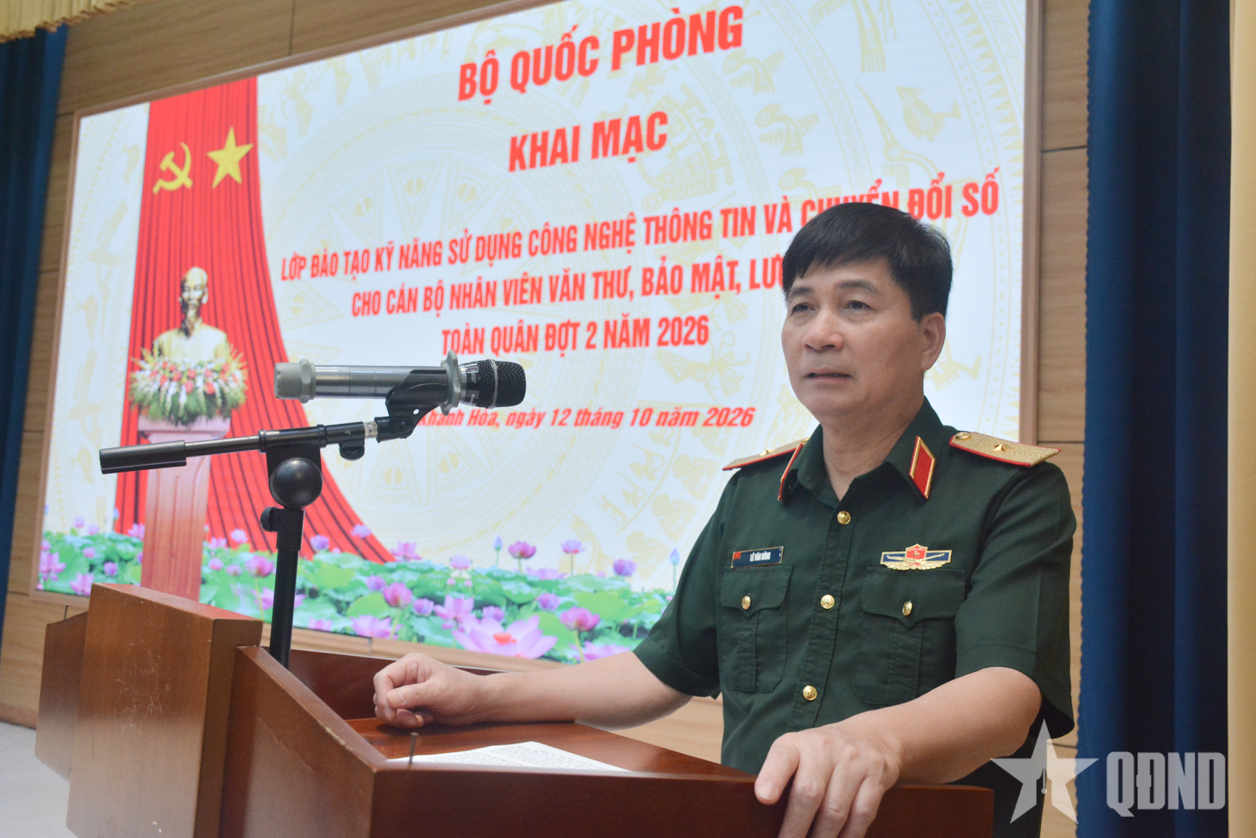 Bồi dưỡng kỹ năng sử dụng công nghệ thông tin cho cán bộ, nhân viên văn thư, bảo mật, lưu trữ toàn quân