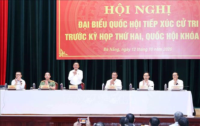 Thường trực Ban Bí thư Trần Cẩm Tú tiếp xúc cử tri tại Đà Nẵng

