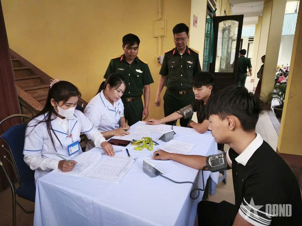Chú trọng làm tốt công tác tư tưởng, tạo nguồn tuyển quân