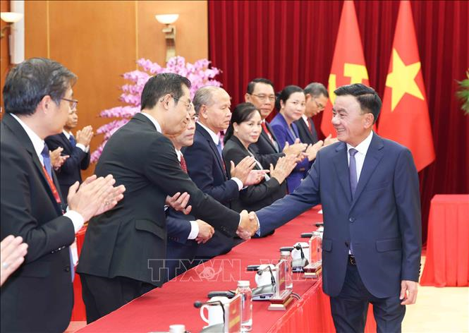 Thường trực Ban Bí thư Trần Cẩm Tú tiếp đoàn cán bộ cao cấp Đảng Nhân dân Cách mạng Lào