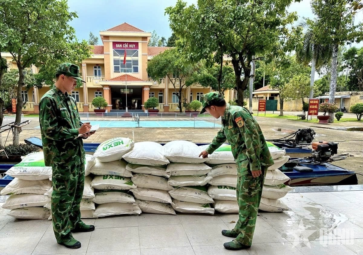 Bộ đội Biên phòng tỉnh Đồng Tháp bắt 3 vụ vận chuyển đường cát lậu