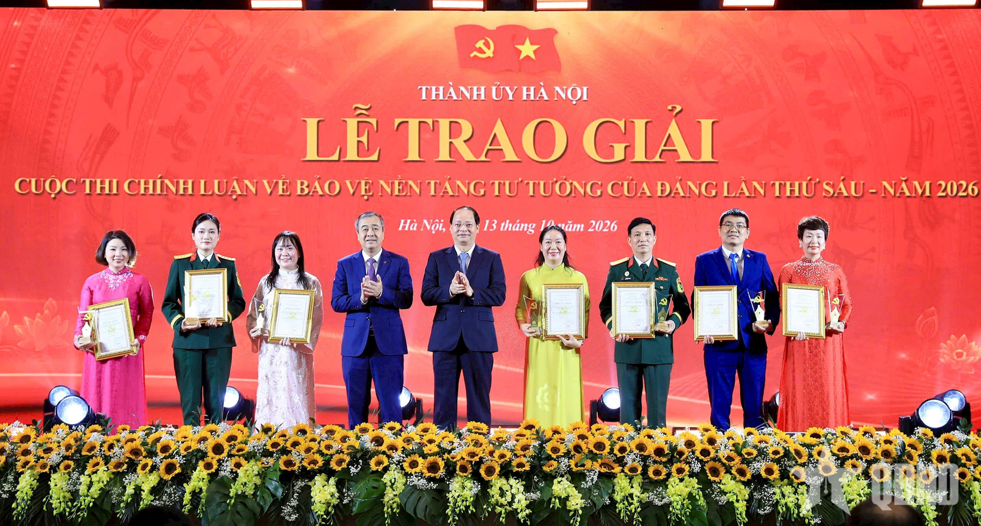 Thành ủy Hà Nội trao 126 giải thưởng Cuộc thi chính luận bảo vệ nền tảng tư tưởng của Đảng năm 2026