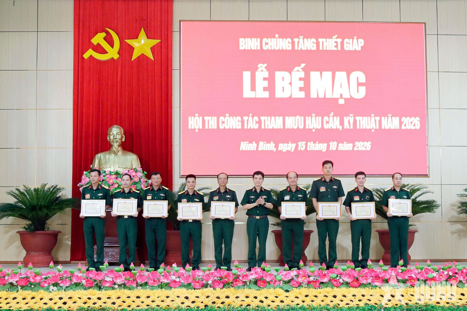 Binh chủng Tăng thiết giáp: 12 tập thể và 22 cá nhân được khen thưởng tại Hội thi công tác tham mưu hậu cần, kỹ thuật năm 2026