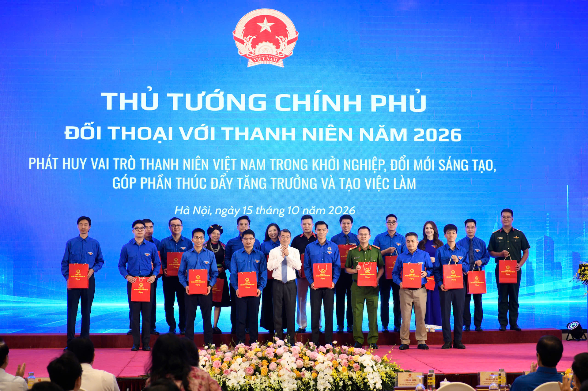Thủ tướng Lê Minh Hưng đối thoại với thanh niên về khởi nghiệp, đổi mới sáng tạo