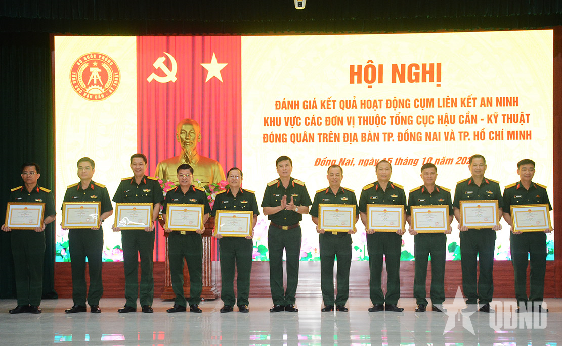 Phối hợp xây dựng đơn vị, địa bàn an toàn