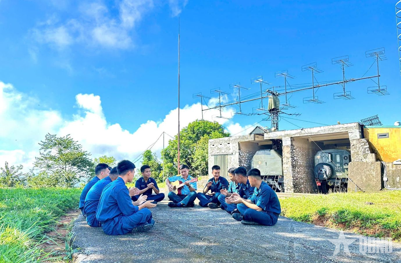 Giữ vững trận địa tư tưởng từ cơ sở