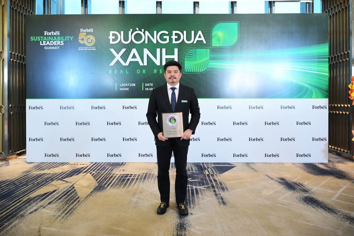 Long Châu là đại diện duy nhất ngành Dược phẩm và bán lẻ y tế trong Top 50 ESG 2026 của Forbes Việt Nam