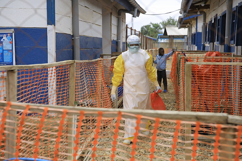 Đức hỗ trợ nâng cao năng lực nhân viên y tế địa phương phòng ngừa dịch Ebola