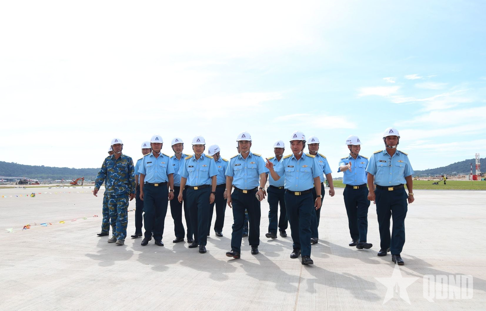Lính thợ ACC trên công trường phục vụ APEC 2027