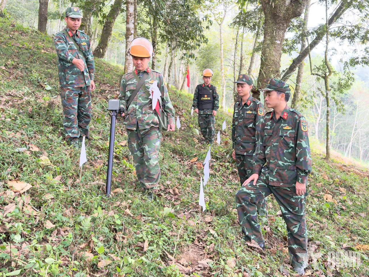 Hoàn thành rà phá bom mìn trên 300ha đất tại Lào Cai