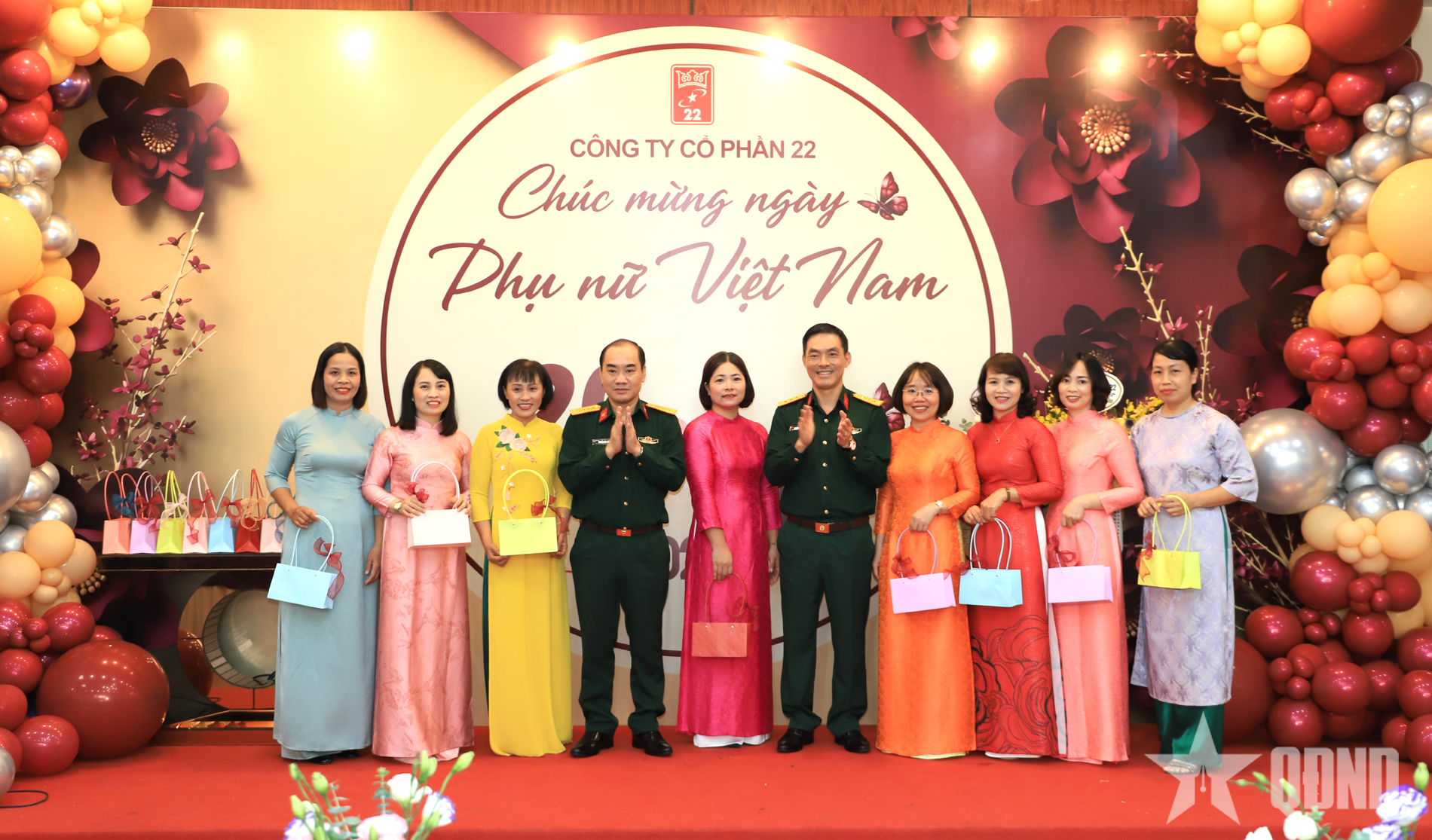 Công ty Cổ phần 22 tổ chức chương trình chúc mừng Ngày Phụ nữ Việt Nam 20-10