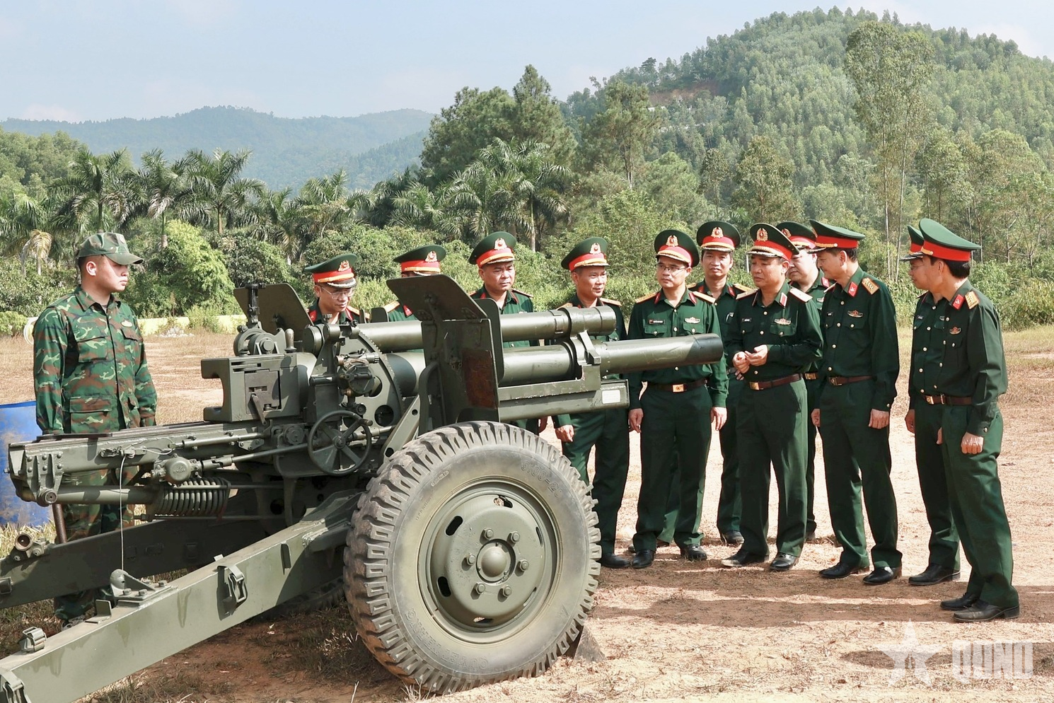 Cục Xăng dầu (Tổng cục Hậu cần - Kỹ thuật): Thử nghiệm dầu thủy lực VKX.AU

