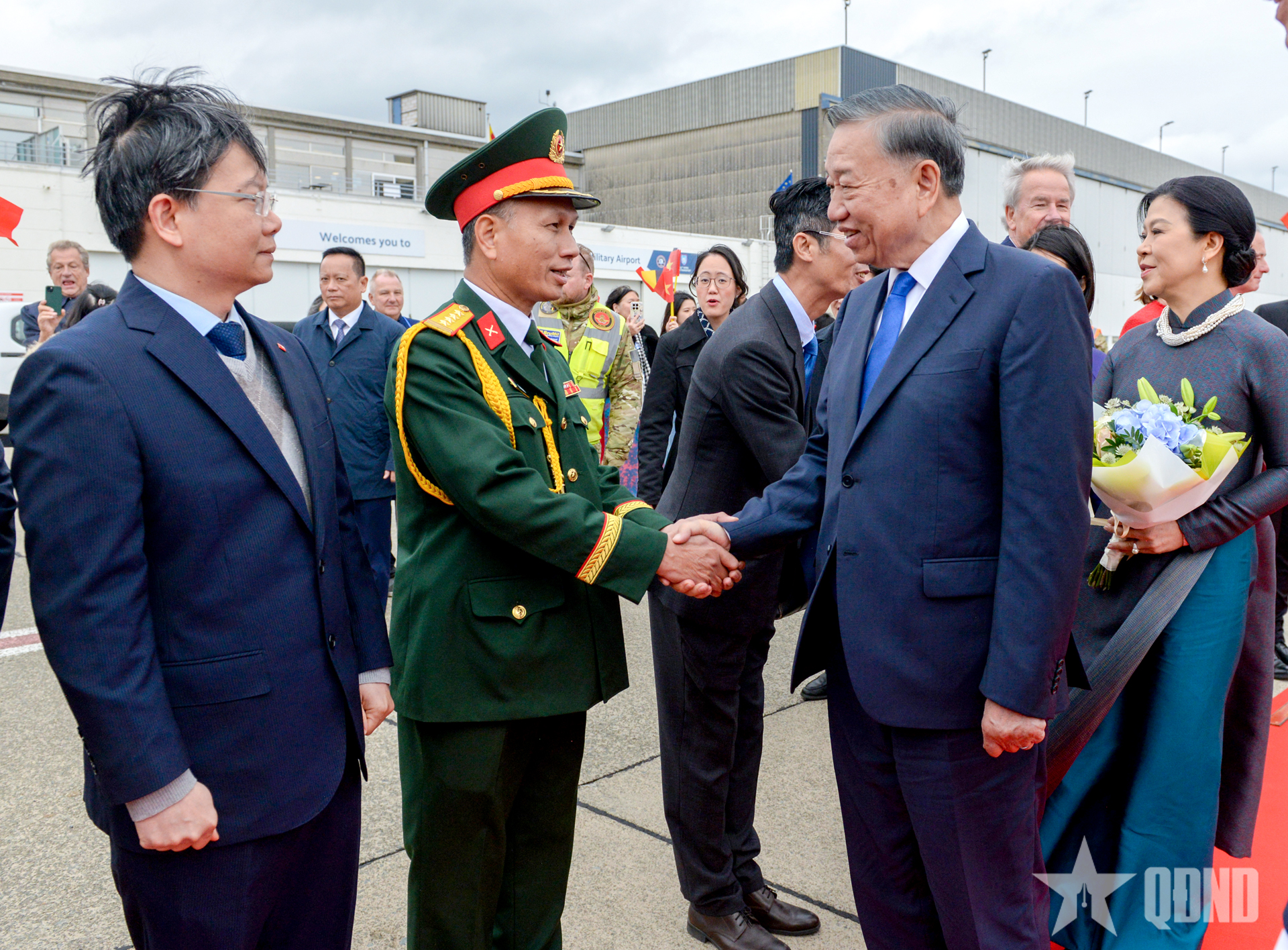 Tổng Bí thư, Chủ tịch nước Tô Lâm đến thủ đô Brussels, bắt đầu thăm chính thức Liên minh châu Âu và Vương quốc Bỉ