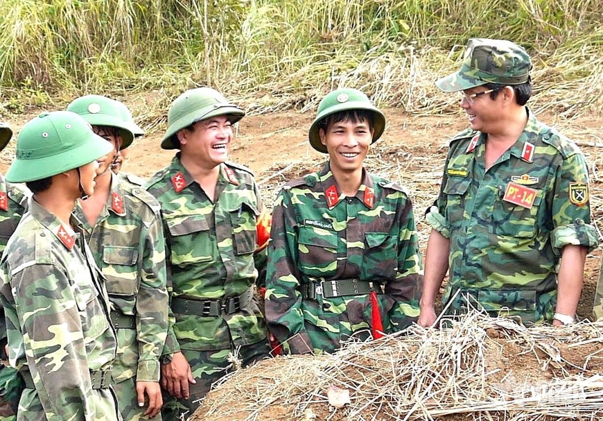 Thượng tướng Trần Quang Phương: Đi giữa lòng dân gánh việc quân - Bài 1: Ân nhân của đồng bào vùng lũ