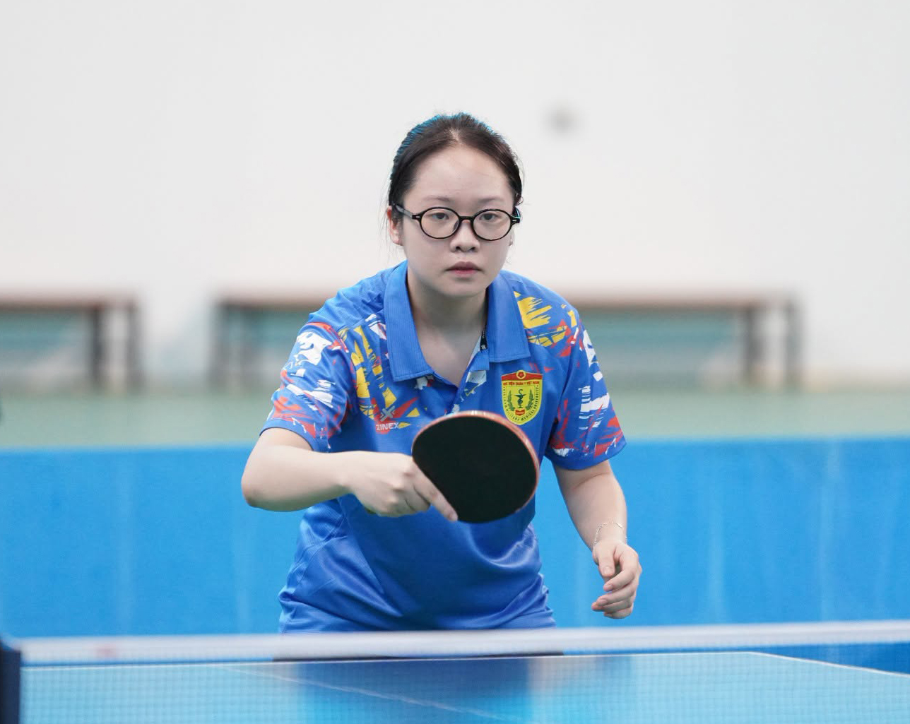 Học viện Hải quân vô địch bóng đá nam; môn bóng bàn hạ màn