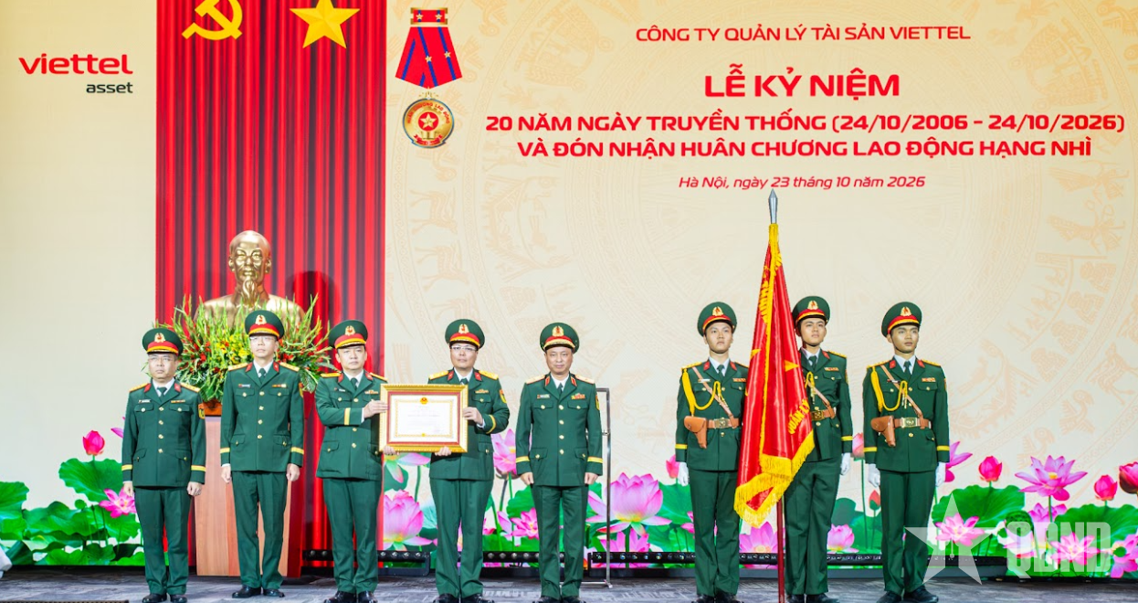 Công ty Quản lý tài sản Viettel đón nhận Huân chương Lao động hạng Nhì