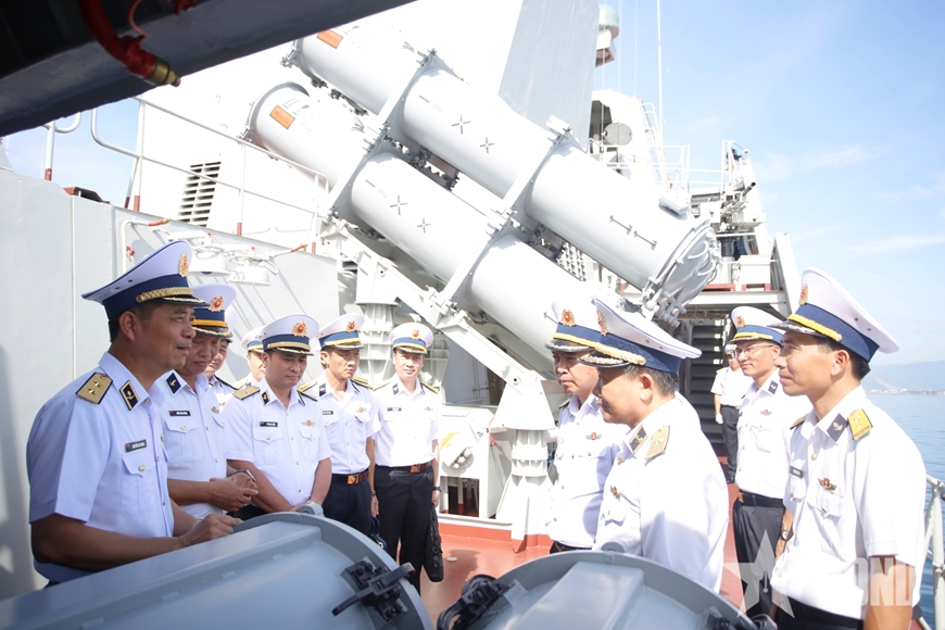 Phát huy truyền thống Đường Hồ Chí Minh trên biển, bảo vệ vững chắc chủ quyền biển, đảo