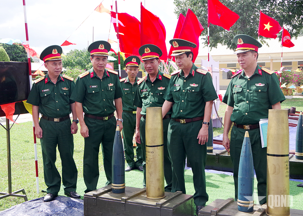 Luyện giỏi, rèn nghiêm, xây dựng đơn vị vững mạnh toàn diện