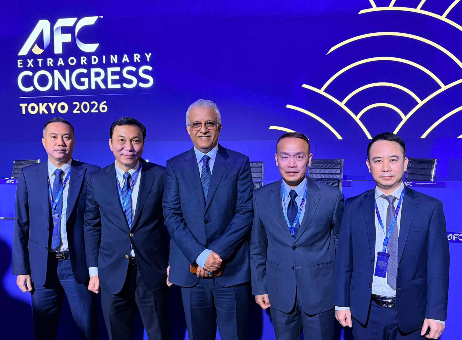 Asian Cup thay đổi bất ngờ, AFC ủng hộ ông Infantino

