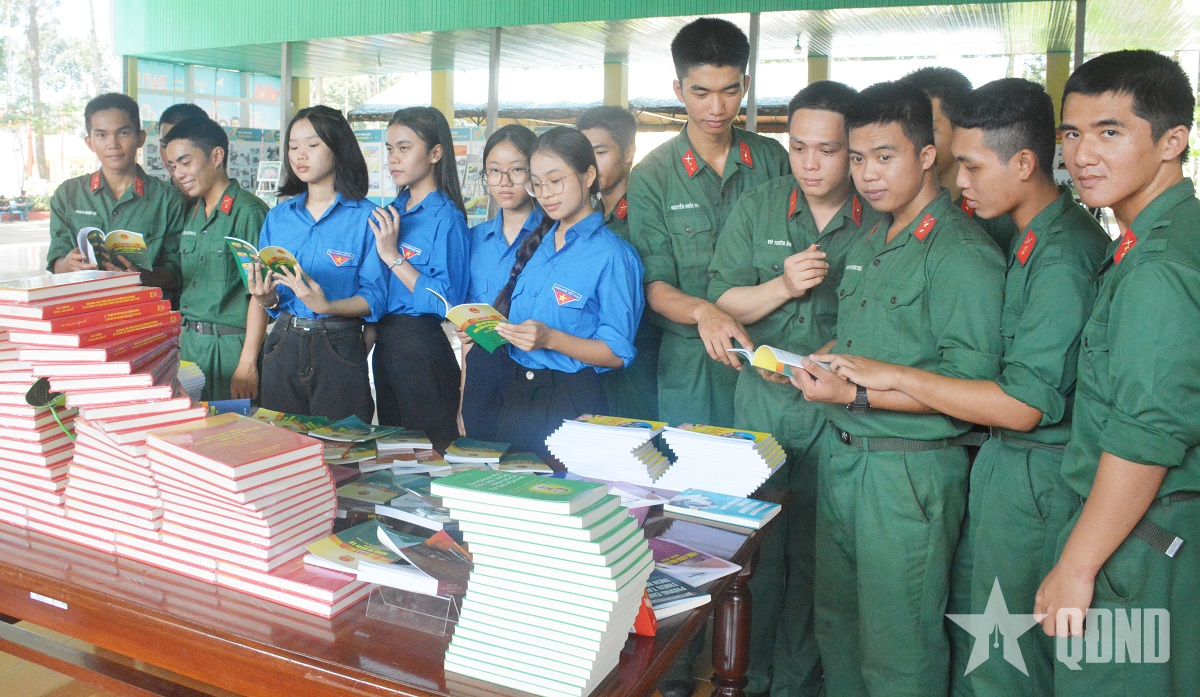 Phát huy sức trẻ, xây dựng môi trường văn hóa lành mạnh