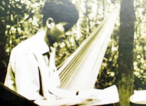 Lê Anh Xuân – Người tạc vào thơ “dáng đứng Việt Nam”