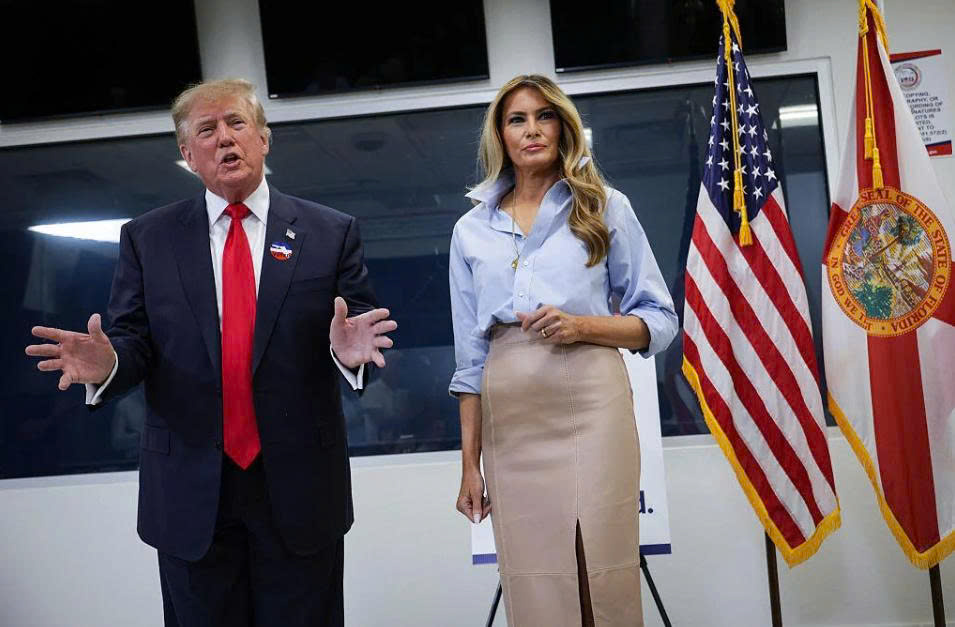 Bầu cử Mỹ: Tổng thống Donald Trump bỏ phiếu sớm tại Florida