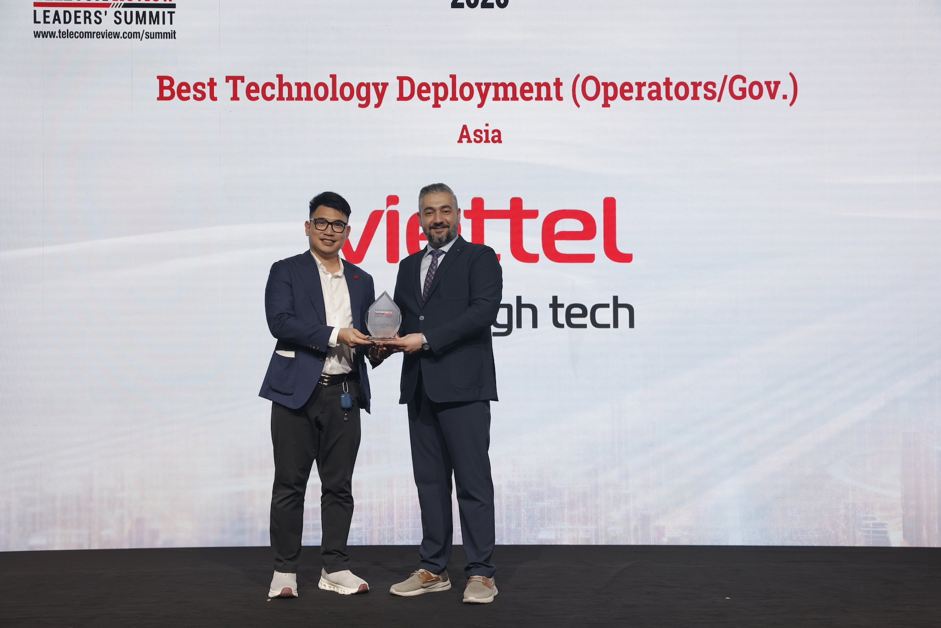Viettel là doanh nghiệp Việt Nam đầu tiên được vinh danh tại Telecom Review Excellence Awards