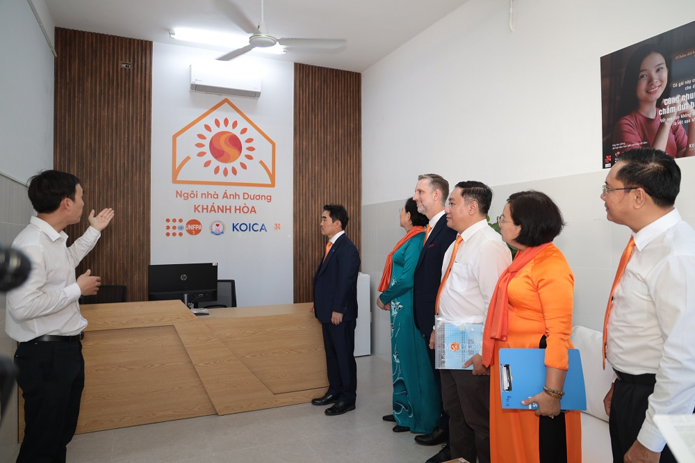 Khai trương Ngôi nhà Ánh Dương đầu tiên hỗ trợ phụ nữ và trẻ em gái bị bạo lực tại Khánh Hòa

