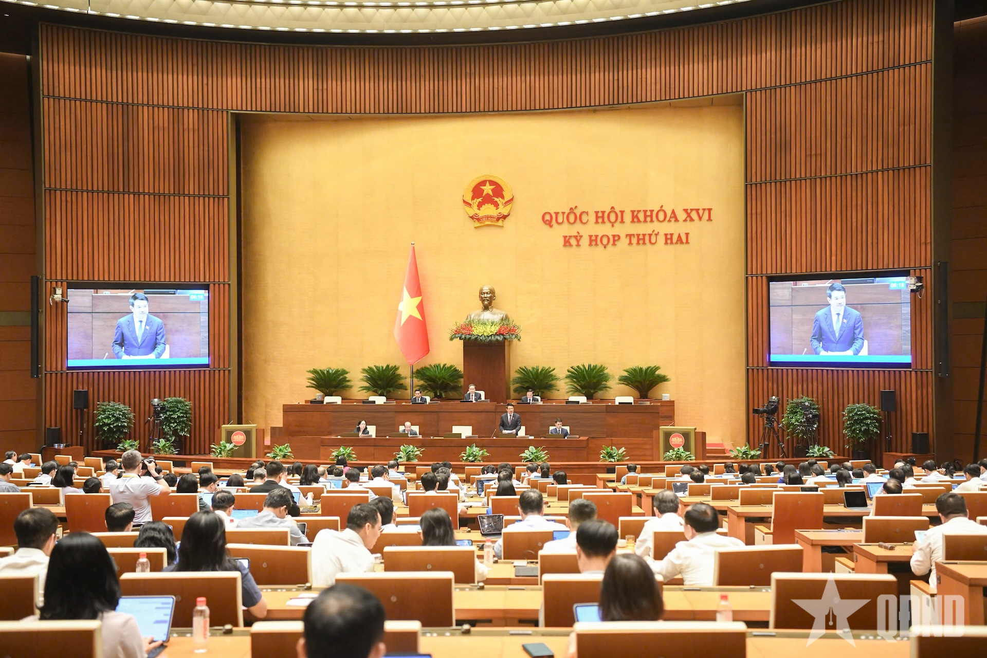 Hôm nay, Quốc hội thảo luận tại Hội trường về dự án Luật Nhà ở (sửa đổi)