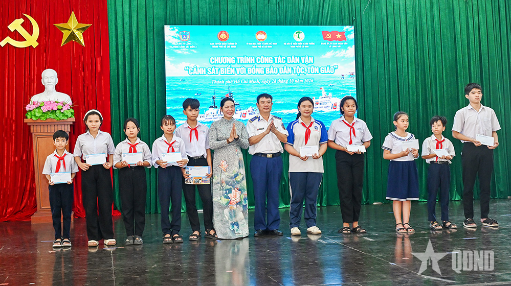 Vùng Cảnh sát biển 3 đồng hành với đồng bào dân tộc, tôn giáo