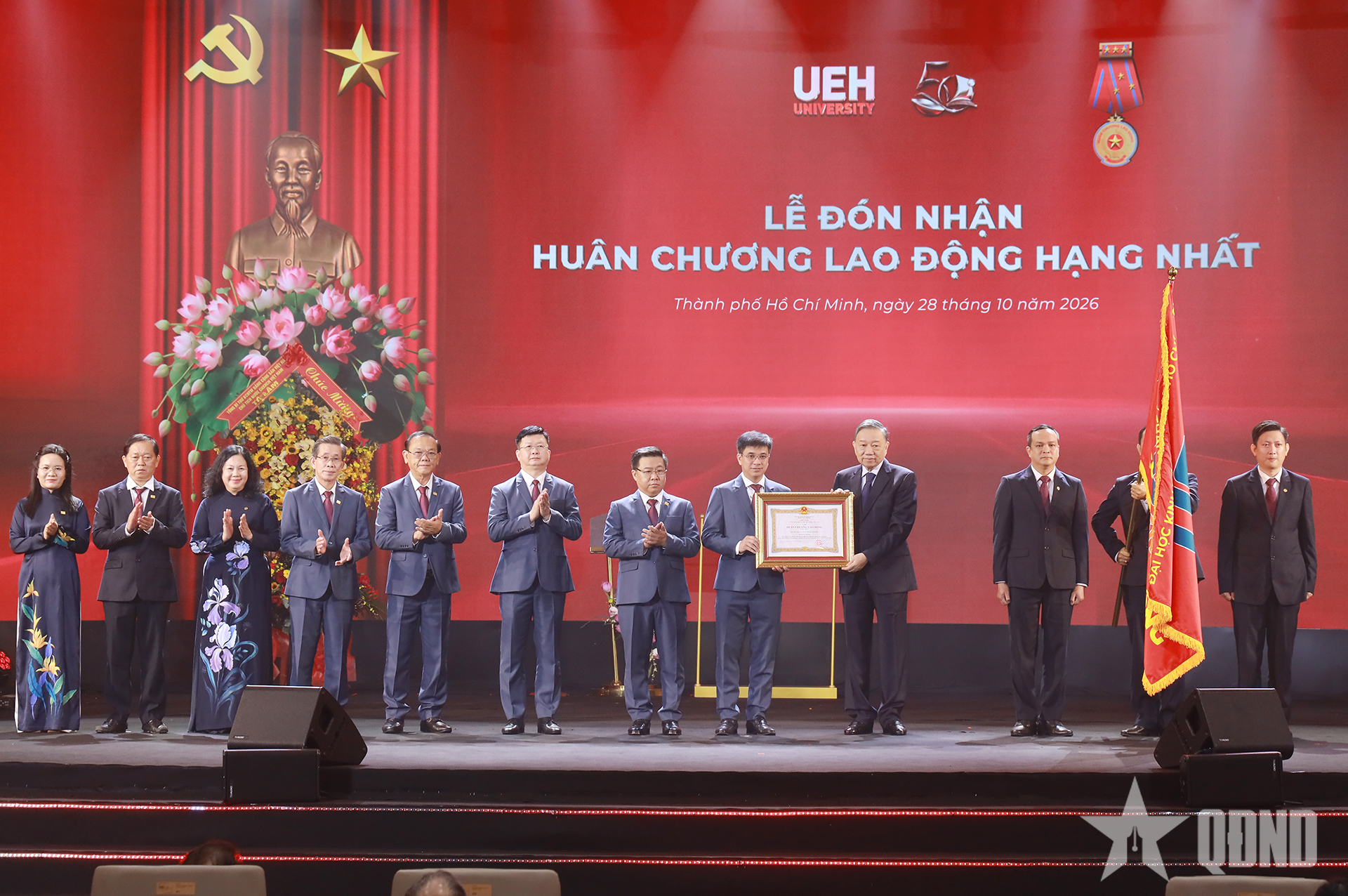 Tổng Bí thư, Chủ tịch nước Tô Lâm trao Huân chương Lao động hạng Nhất tặng Đại học Kinh tế TP Hồ Chí Minh