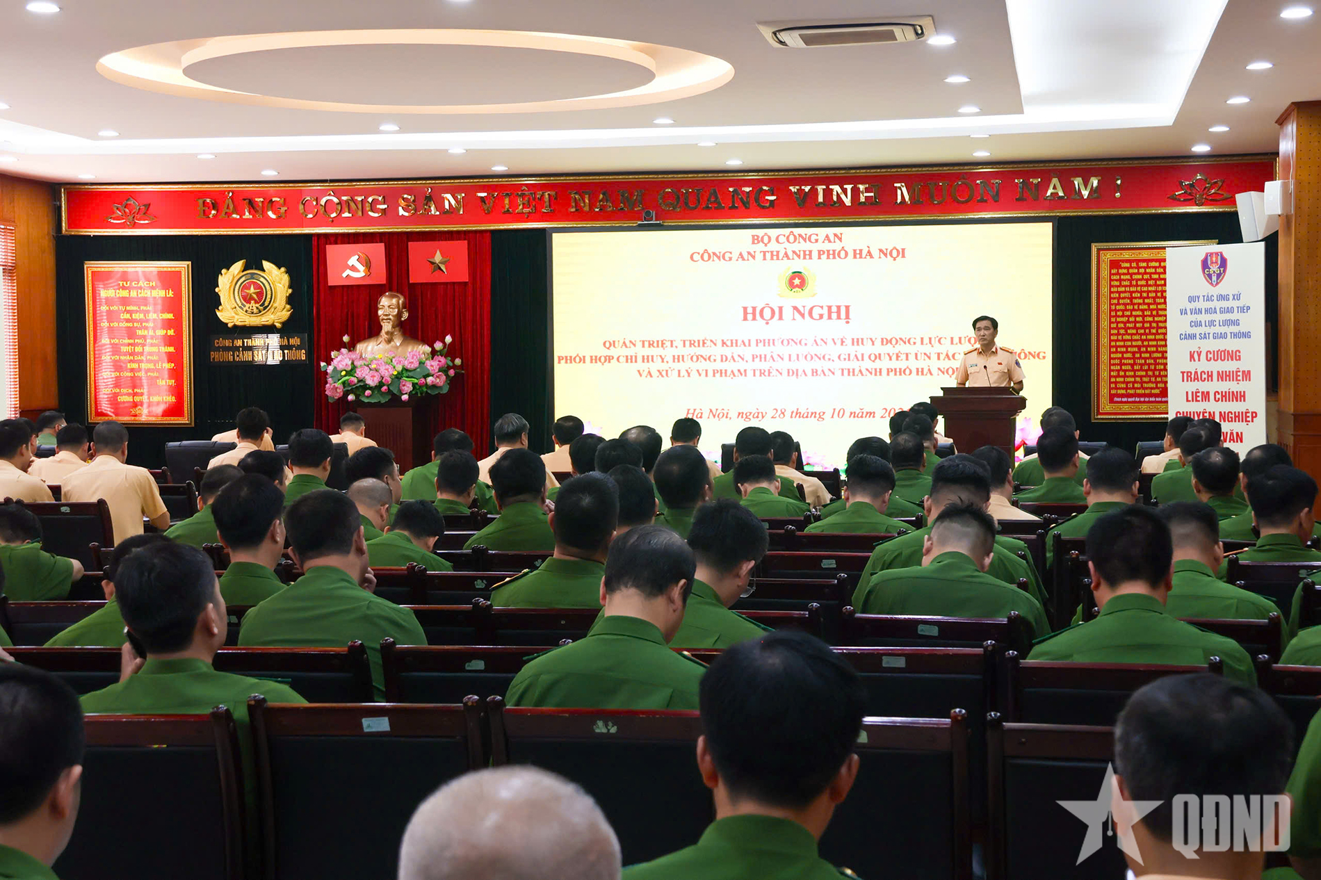 Công an TP Hà Nội triển khai phương án bảo đảm trật tự, an toàn giao thông trên địa bàn



