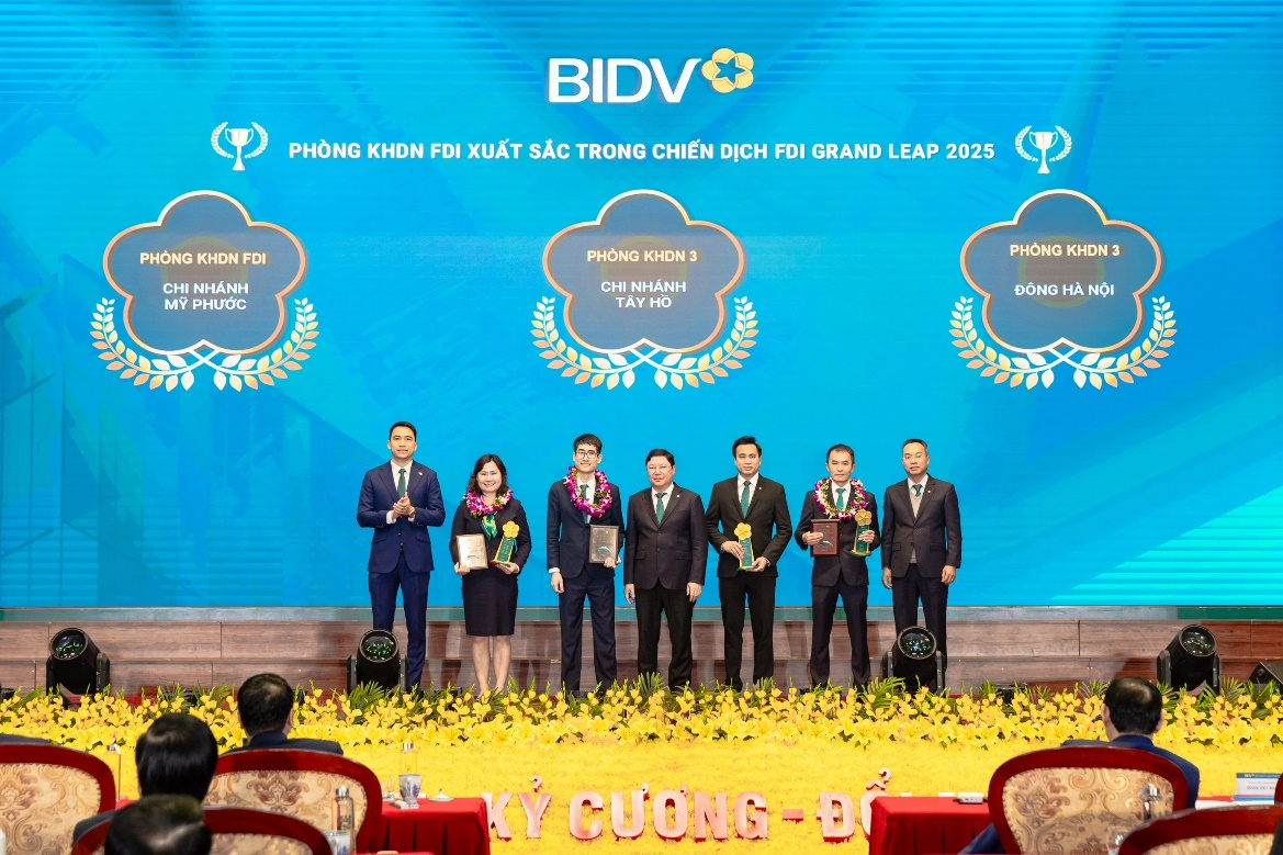 Khi học tập và làm theo Bác trở thành sức mạnh trong  xây dựng Đảng ở  Đảng bộ  BIDV:. - Kỳ 2: Giải phẫu “Nghĩa tình giả”: Khi sự dễ dãi giết chết nguyên tắc
